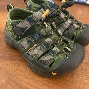 Keen Newport H2 Sport Sandals Infant Toddler Boy Sz 8 Camo Print Green